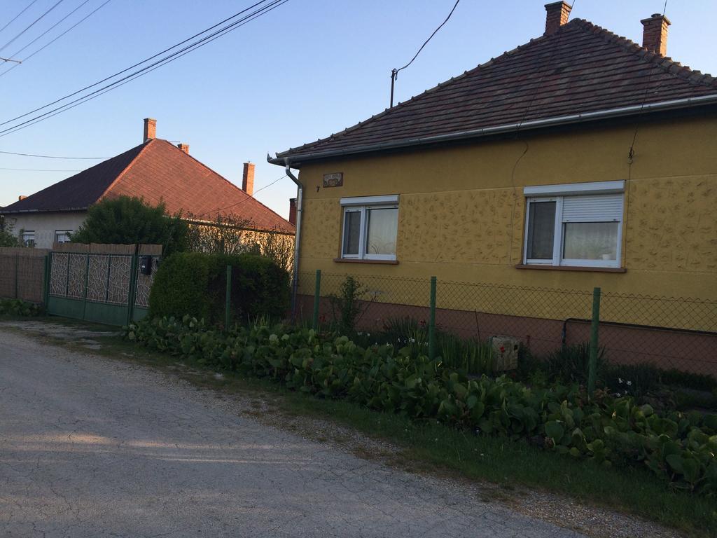 Ferenc Wellnes Apartment Csajág Exteriör bild